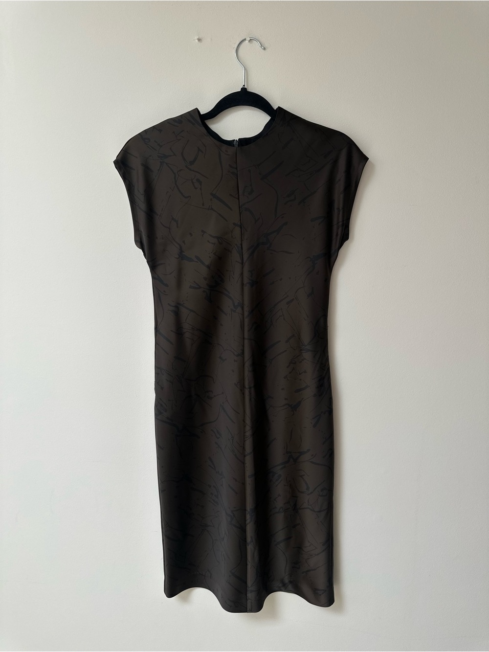 Roucha Satin Elegant Black Cap-Sleeve Sheath Dress